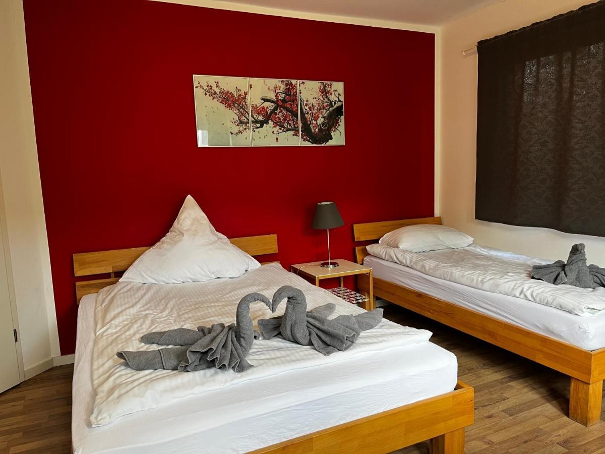 Hotelzimmer In Neusserstrasse Cologne Exterior photo